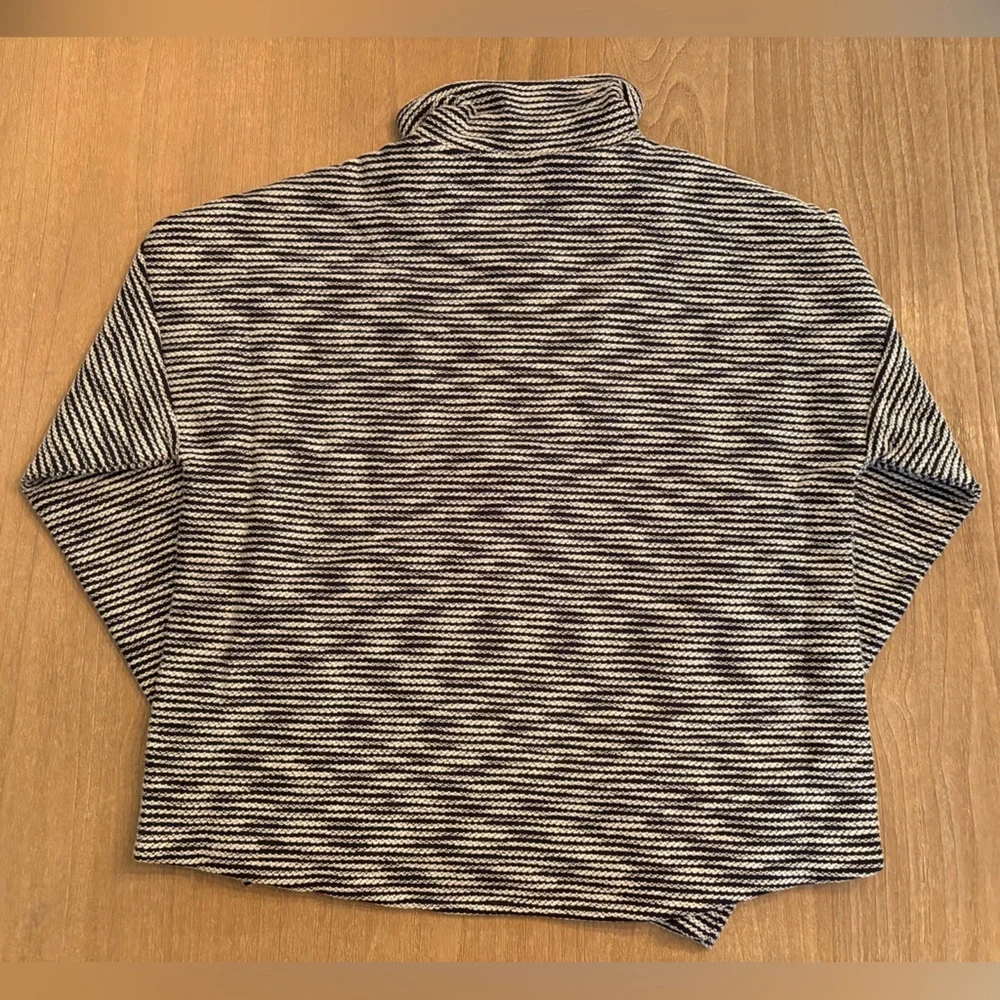 Sweaty Betty Rest Up Half Zip Pullover Small NWT Navy Blue White Stripe Pattern - Picture 9 of 16